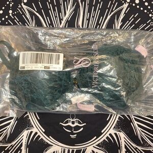 Victoria’s Secret - Bombshell Shimmer Lace Bra